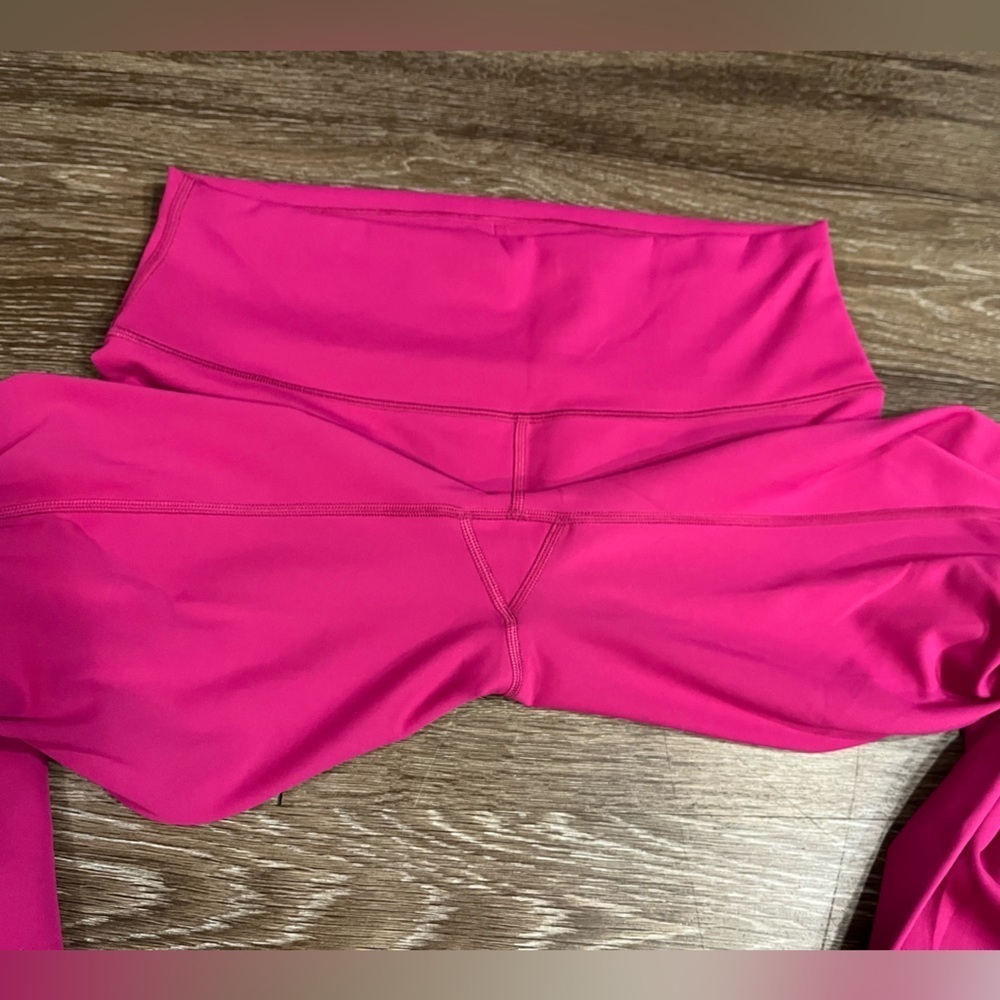 Lululemon Wunder Train High-Rise Tight 28" in Ripened Raspberry Size 12 - Picture 8 of 9